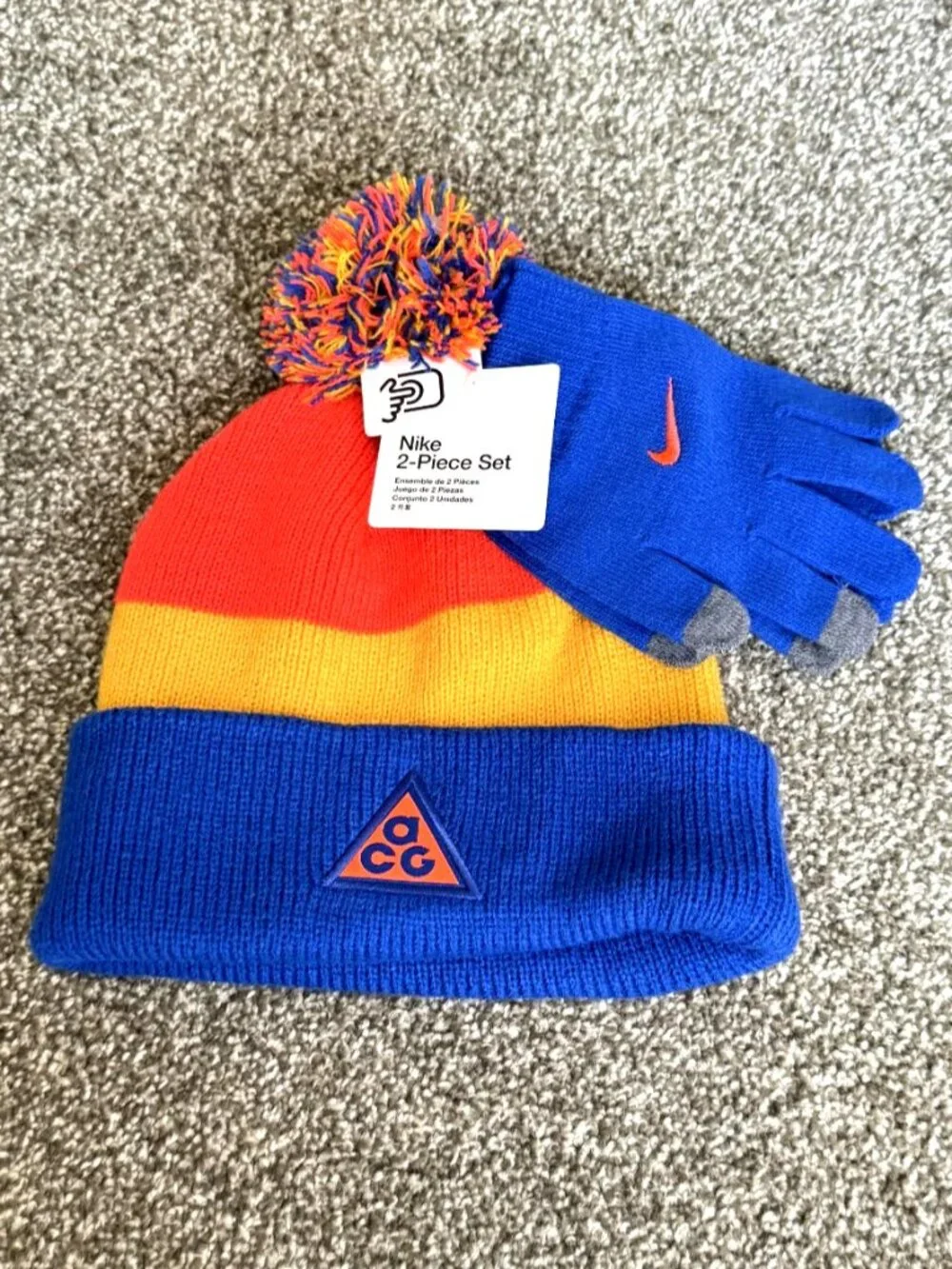Nike ACG Youth 2-Piece Winter Set Knit Hat Touchscreen Gloves Multicolor NWT
